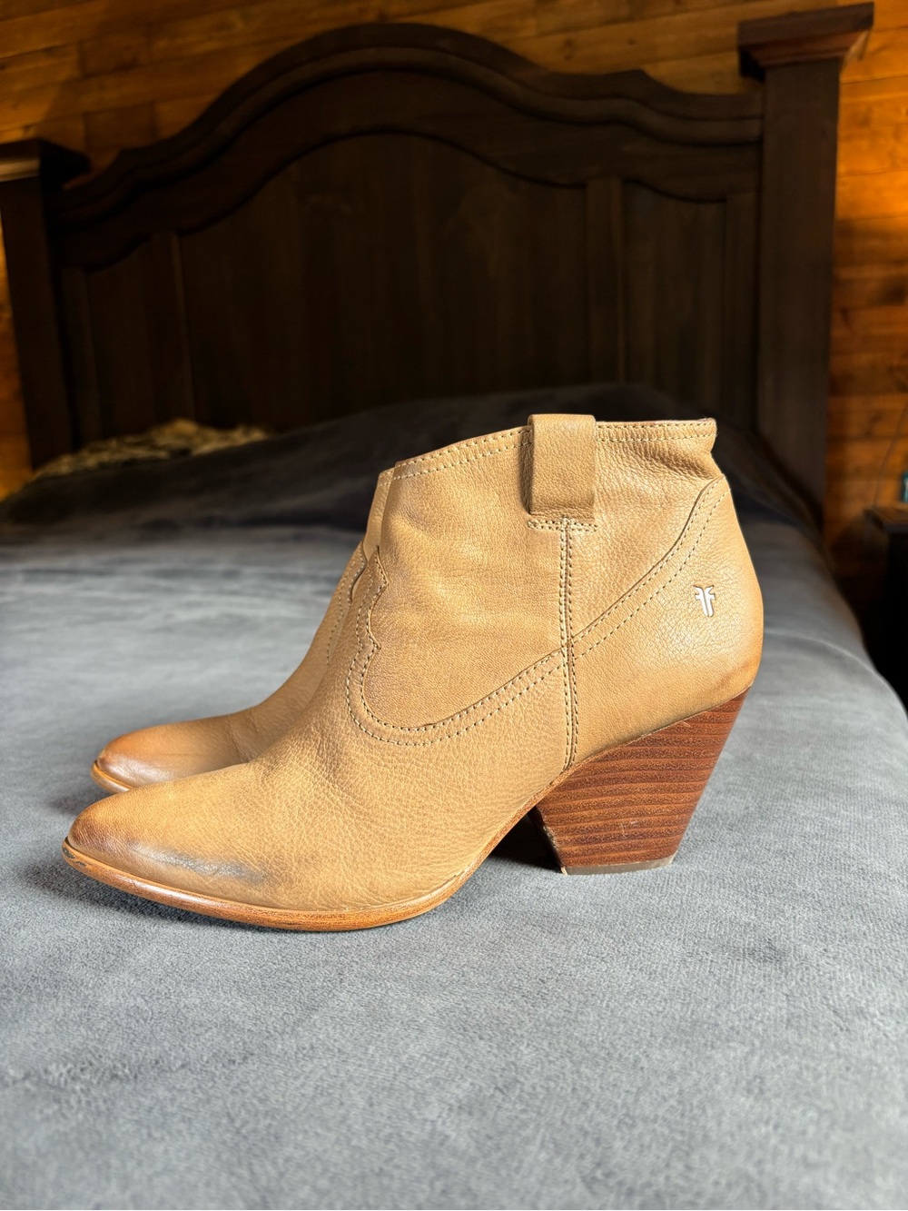 Women’s Frye Reina Booties, Size 8.5, Western Leather Ankle Boot